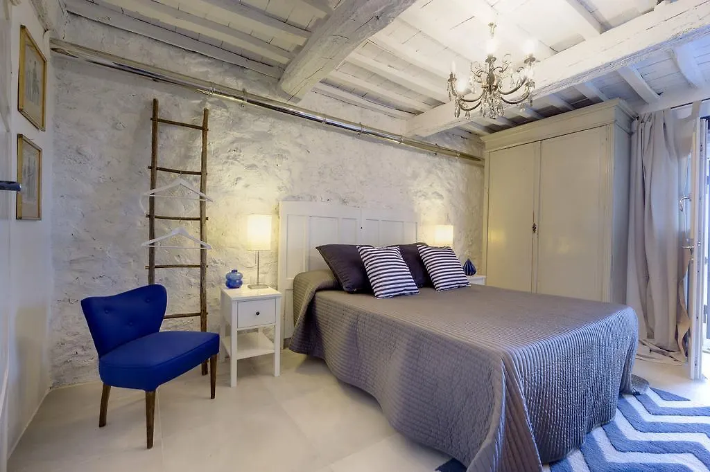The Retreat A Romantic Bedroom In Maremma Cana 0*,  Italy